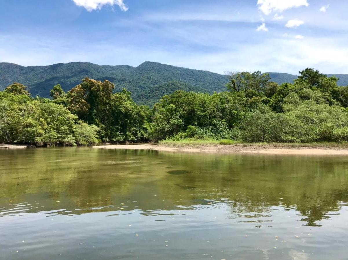 Chalé Privativo à beira do rio Jaguareguava na Mata Atlântica em Bertioga SP Villa Esterno foto