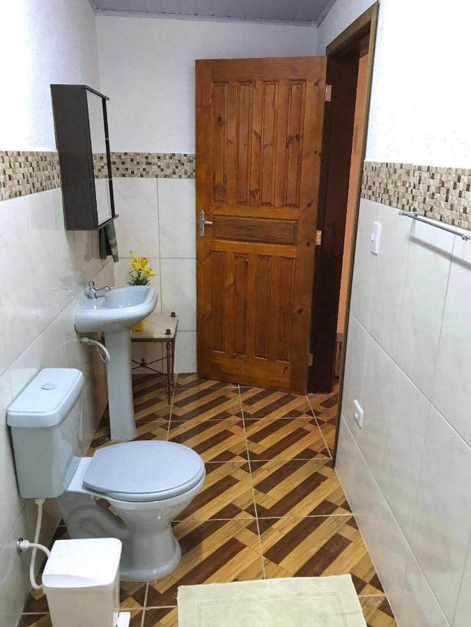 Chalé Privativo à beira do rio Jaguareguava na Mata Atlântica em Bertioga SP Villa Esterno foto